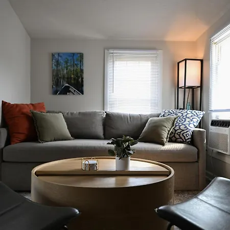 Recharge And Reconnect Your Cozy Vermilion Nest Exterior photo